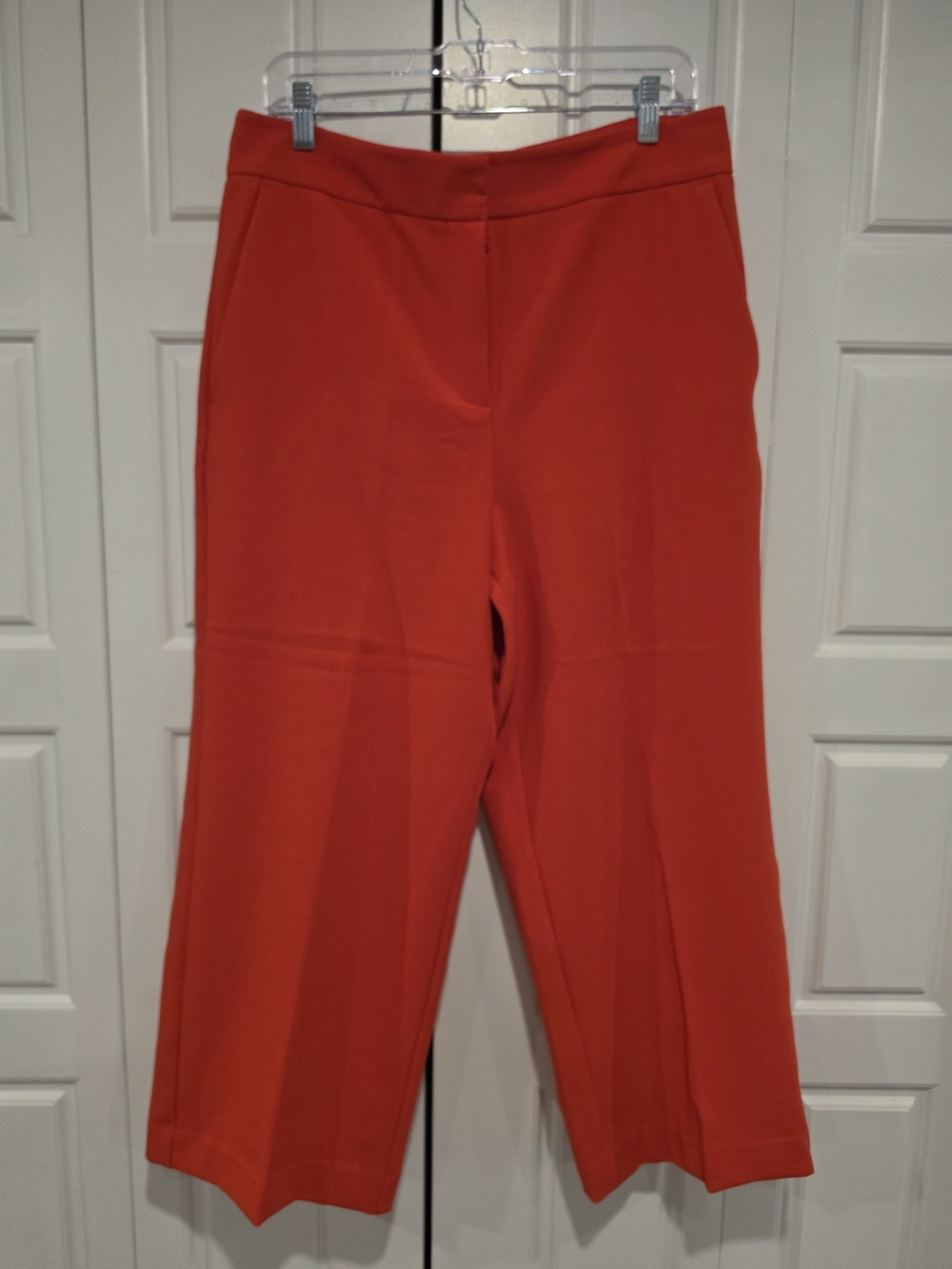 Classic Wide-Leg Women's Capri Pants in Tomatoe Red